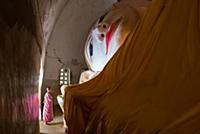 MYANMAR / Mandalay Division / Bagan / Praying nun 