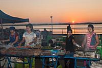 MYANMAR / Mon State / Mawlamyaing / The Harbour Ni