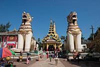 MYANMAR / Mon State / Bago / The 114 m high Shwema