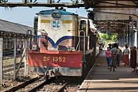 MYANMAR / Mon State / Bago / Train No 90 from Mawl