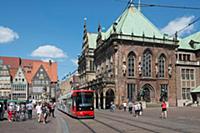 GERMANY / Bremen / 2015 / Market place with the ol