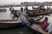 BANGLADESH / Dhaka / 23.10.2009 / Sadarghat port. 