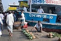 BANGLADESH / Dhaka / 23.10.2009 / Sadarghat port. 