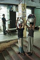 BANGLADESH / Dhaka / 24.10.2009 / water sellers. 
