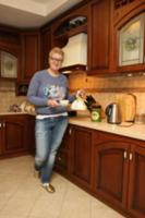Российская писательница Татьяна Устинова позирируе