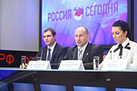 Николай Стариков и Юлия Березикова на пресс-конфер