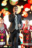 Дмитрий Нестеров и фольклорная группа «Бурановские