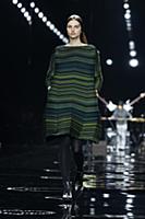 Показ Issey Miyake осень/зима 2015-2016. Неделя мо
