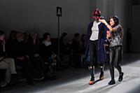 Показ Manish Arora осень/зима 2015. Неделя моды в 