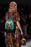 Показ Manish Arora осень/зима 2015. Неделя моды в 