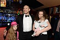 Данко с женой, Натальей Устиненко, и дочерьми: Ага