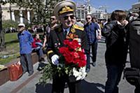 Ветераны в сквере у Большого театра. Москва, Росси