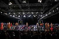 Неделя моды в Москве. Гости показа Валентина Юдашк