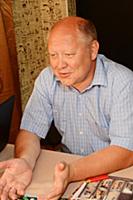 Константин Глушков с семьей на даче в Подмосковье.