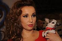 Анфиса Чехова со своей собакой.