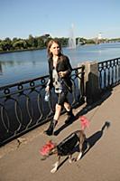 Валерия Гай Германика со своей собакой.