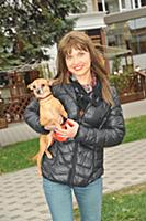 Александра-Афанасьева-Шевчук со своей собакой.
