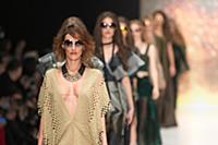 Показ коллекции Юлии Далакян. Mercedes-Benz Fashio