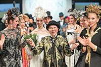 Показ Вячеслава Зайцева. Estet Fashion Week. Росси