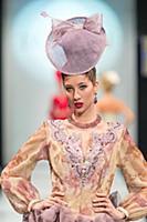 Показ Вячеслава Зайцева. Estet Fashion Week. Росси