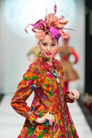 Показ Вячеслава Зайцева. Estet Fashion Week. Росси