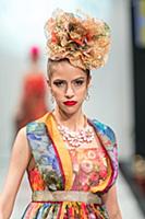 Показ Вячеслава Зайцева. Estet Fashion Week. Росси