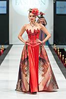 Показ Вячеслава Зайцева. Estet Fashion Week. Росси