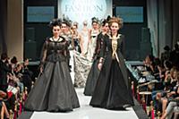 Показ Вячеслава Зайцева. Estet Fashion Week. Росси