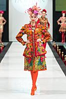 Показ Вячеслава Зайцева. Estet Fashion Week. Росси