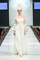 Показ Вячеслава Зайцева. Estet Fashion Week. Росси