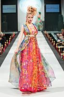 Показ Вячеслава Зайцева. Estet Fashion Week. Росси