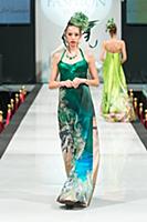 Показ Вячеслава Зайцева. Estet Fashion Week. Росси