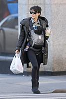 , New York, NY - 2/2/2016 - Hilaria Baldwin Runnin