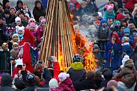 Сжигание чучела Масленицы. Великий Новгород. Празд