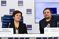 Ирина Прохорова, Вячеслав Самодуров. Пресс-конфере