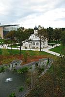 Природно-ландшафтный парк «Зарядье» в одноименном 