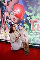 Эвелина Бледанс с сыном Семеном. Премьера мультфил