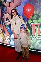 Эвелина Бледанс с сыном Семеном. Премьера мультфил
