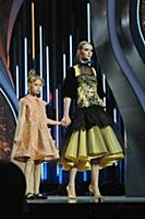 Модель на подиуме. Показ коллекции «haute couture»